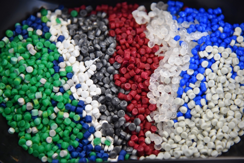 полимерное сырье.jpg