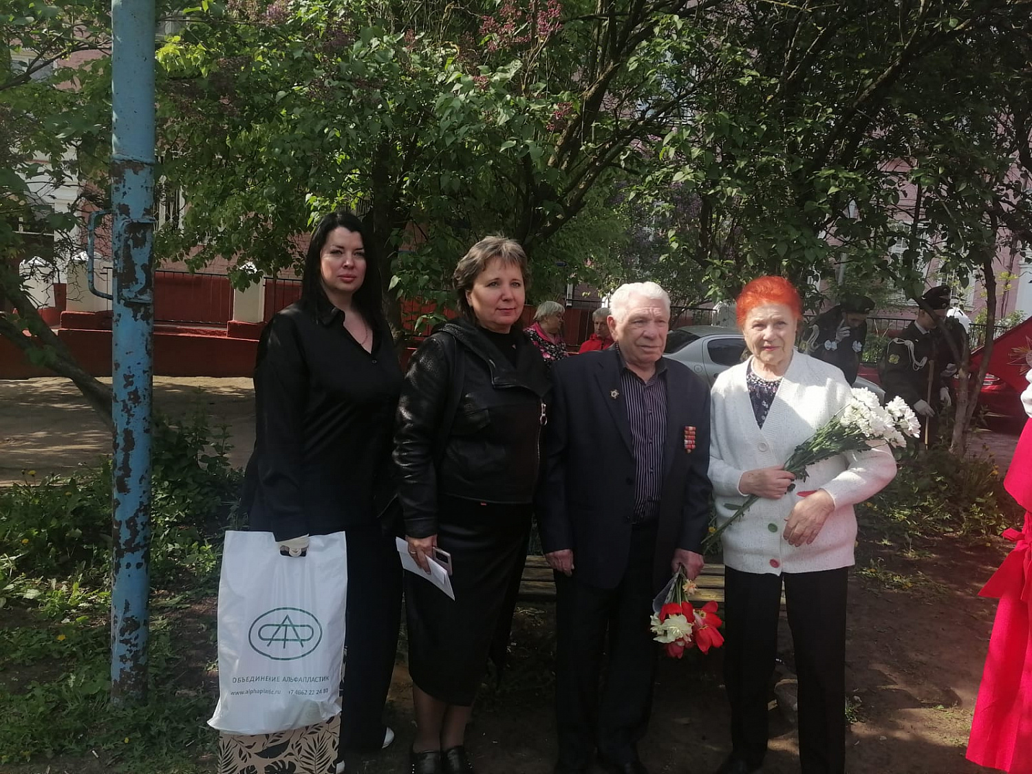 Поздравление ветеранов с Днем Победы